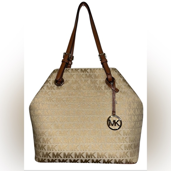 MICHAEL KORS NWT Jet Set Grab Bag Jacquard MK Signature Tote - Picture 3 of 12